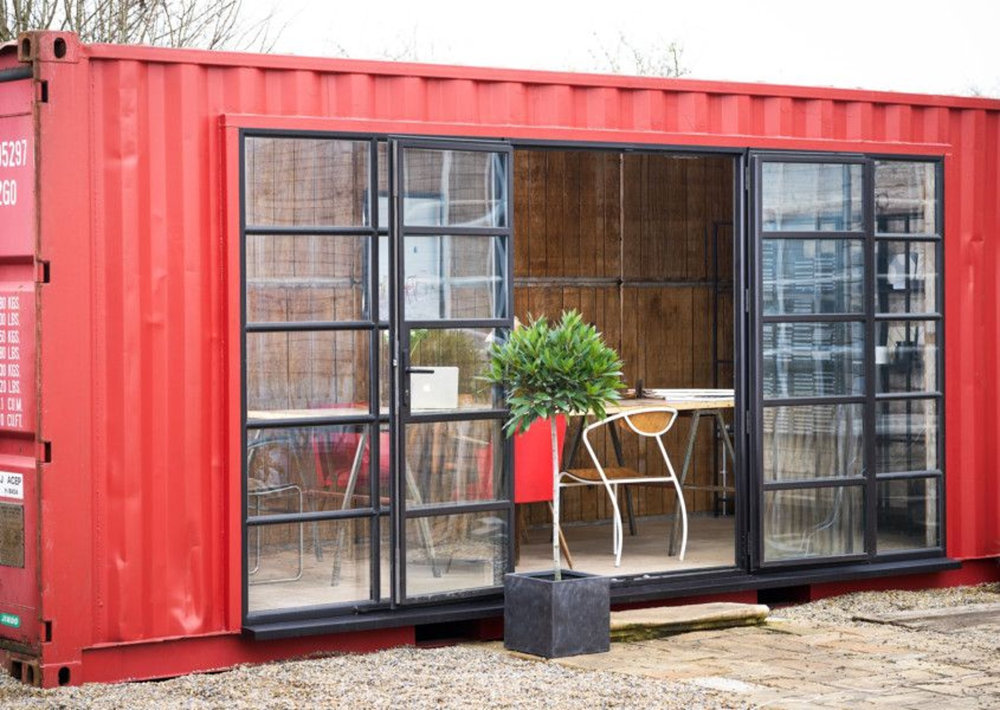 Edificios de oficinas y coworking con contenedores - Contenedores Vip