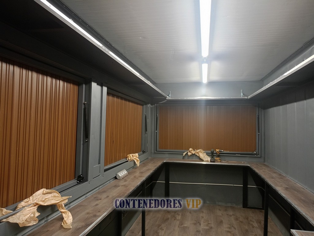 oplus_0